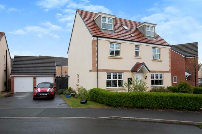 5 Bedroom Town House For Sale In Lee Road, Harlestone Manor, Northampton, NN5