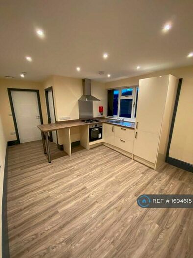 1 Bedroom Flat To Rent In Room, Leicester, LE2