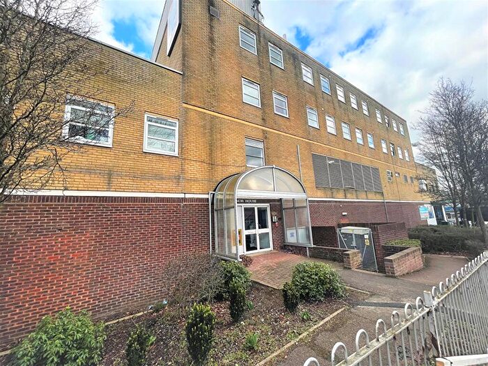 2 Bedroom Apartment To Rent In Manor House, Blackwater, GU17