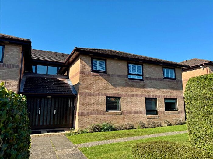 2 Bedroom Apartment For Sale In Herbert Road, New Milton, Hampshire, BH25