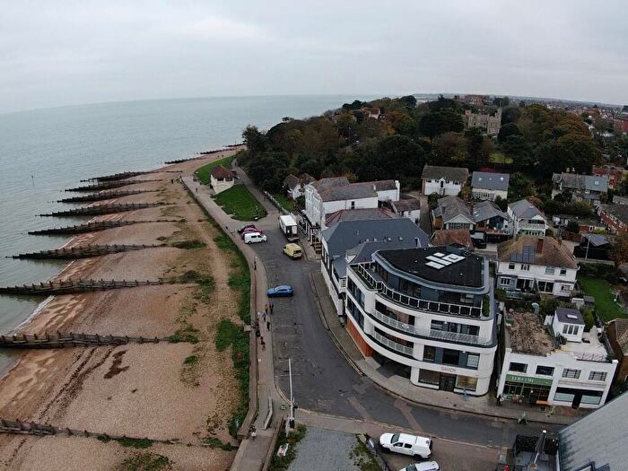 2 Bedroom Restaurant Retail Property / Shop For Sale In The Beach Cafe, & Beach Walk, Whitstable, CT5