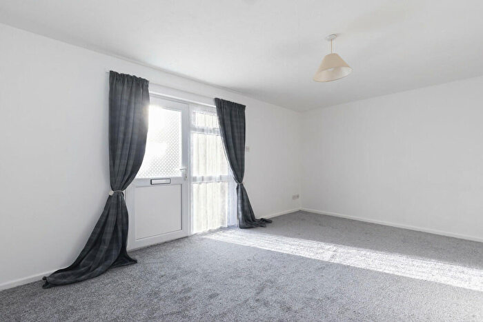 1 Bedroom Flat To Rent In Old Station Drive, Cheltenham, GL53