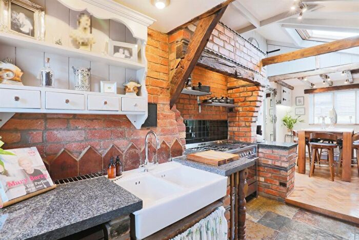3 Bedroom Cottage For Sale In Church Street, Wellesbourne, Warwick, CV35