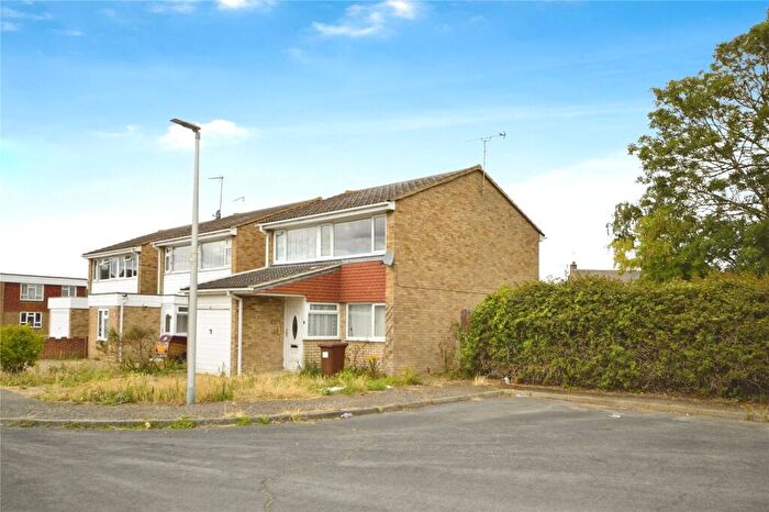 3 Bedroom Detached House For Sale In Puffin Road, Isle Of Grain, Rochester, Kent, ME3