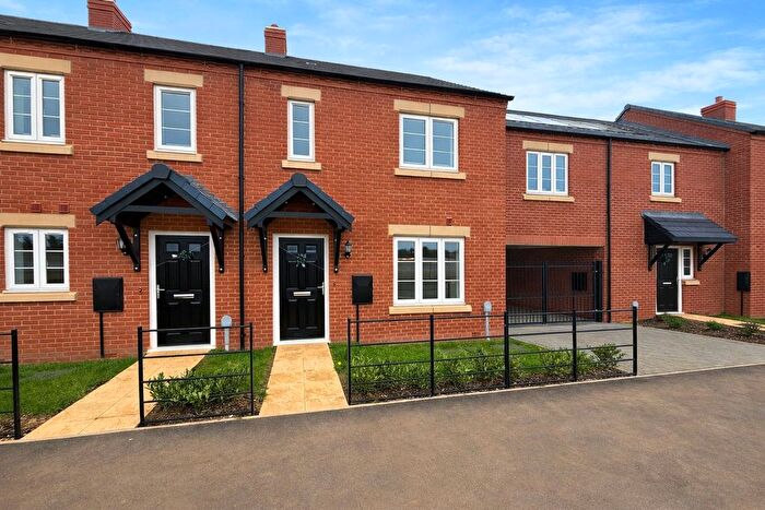 2 Bedroom Terraced House For Sale In Blackwell Drive, Banbury, Oxfordshire, OX16