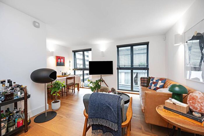 2 Bedroom Flat For Sale In Umberston Street, Aldgate, London, E1
