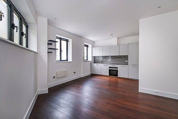 1 Bedroom Flat To Rent In Burnham Street, Norbiton, Kingston Upon Thames, KT2