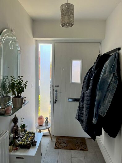 3 Bedroom Semi-Detached House To Rent In Kingfisher Way, New Ollerton, NG22