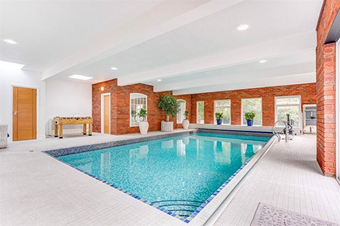 5 Bedroom Detached House For Sale In Pennington, Carbone Hill, Northaw, EN6