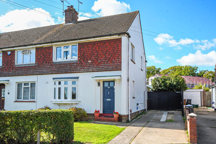 3 Bedroom End Of Terrace House For Sale In Pyms Road, Galleywood, Chelmsford, CM2