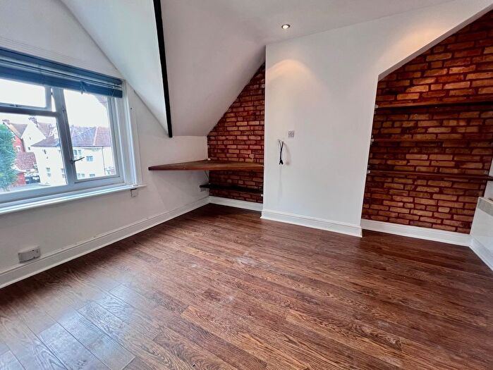 1 Bedroom Flat To Rent In Windsor Road, Bournemouth, BH5