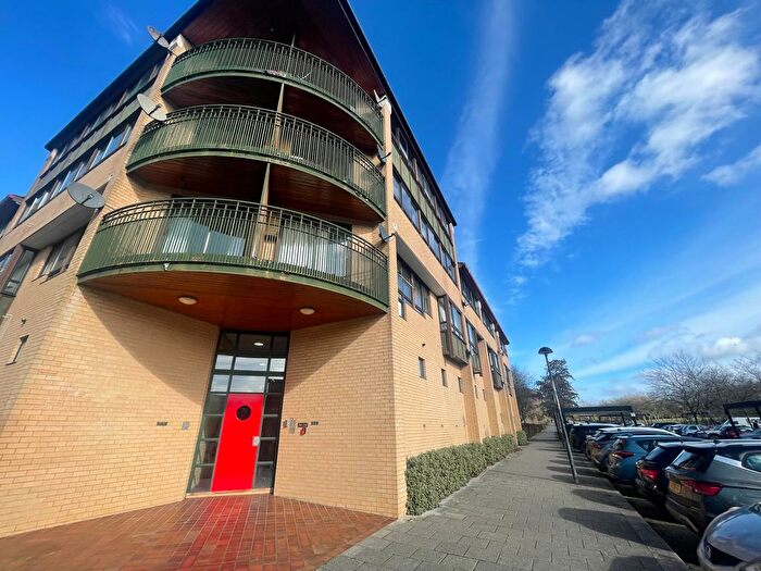 2 Bedroom Flat To Rent In South Fifth Street, Milton Keynes, MK9