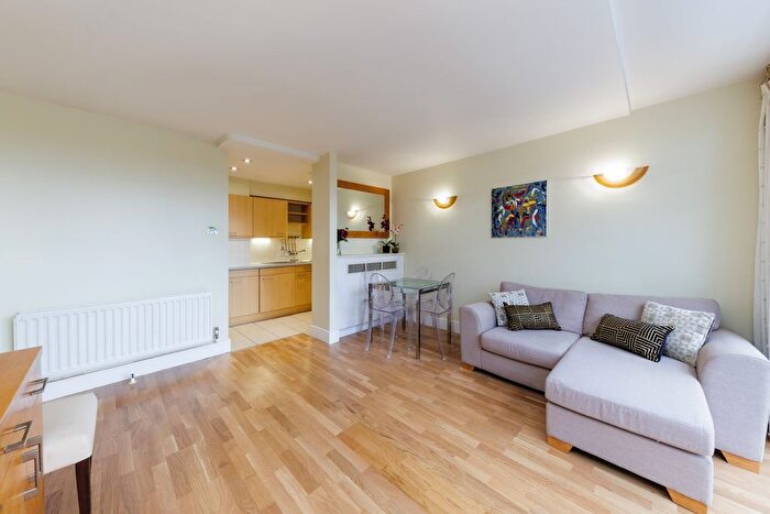 1 Bedroom Flat To Rent In Consort Rise House, - Buckingham Palace Rd, Belgravia, Westminster, London, SW1W