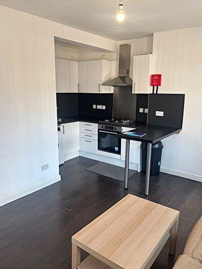 2 Bedroom Flat To Rent In Cornwall Street, Cardiff, CF11
