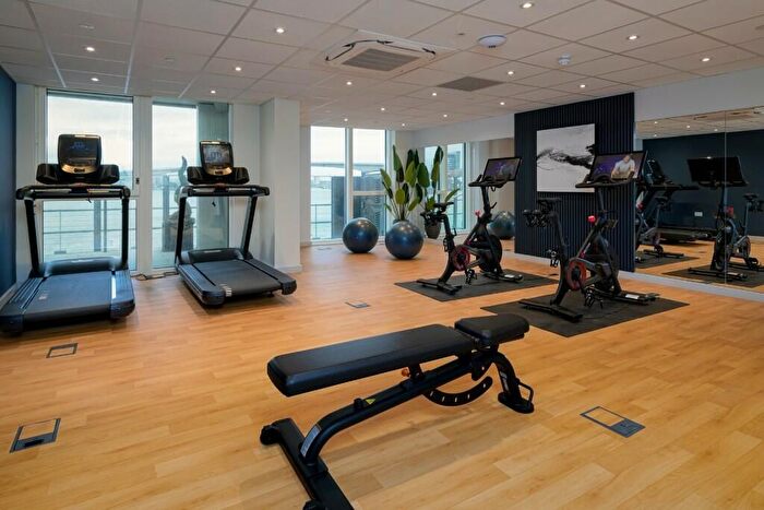 2 Bedroom Flat To Rent In Centenary Plaza, Southampton, SO19