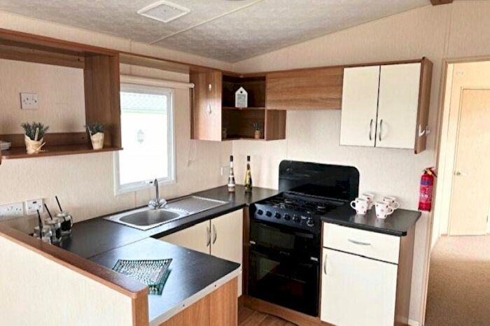 2 Bedroom Caravan For Sale In Harts Holiday Park, Leysdown Road, Isle Of Sheppey, Kent, ME12