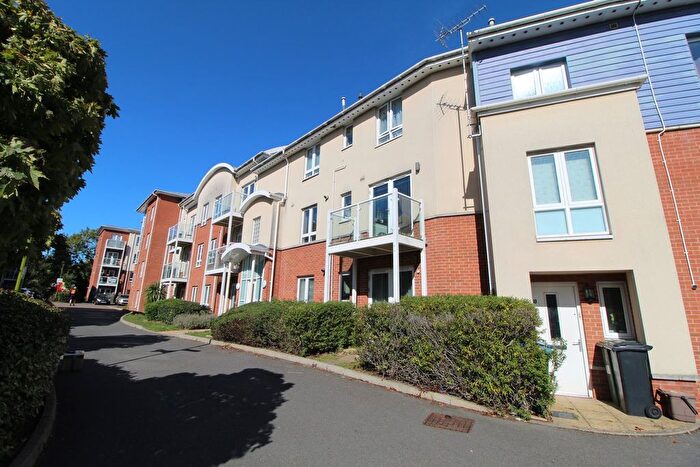 2 Bedroom Flat To Rent In Pumphouse Crescent, Watford, WD17