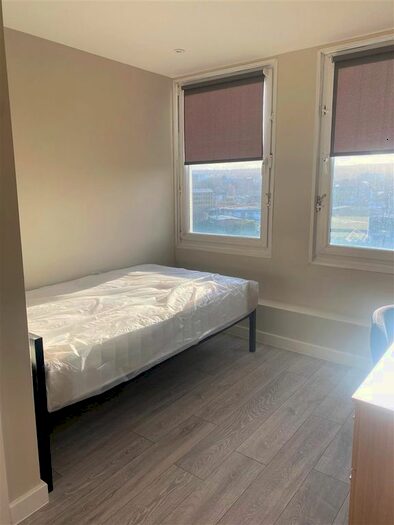 Studio To Rent In Sunbridge Road, Bradford, BD1