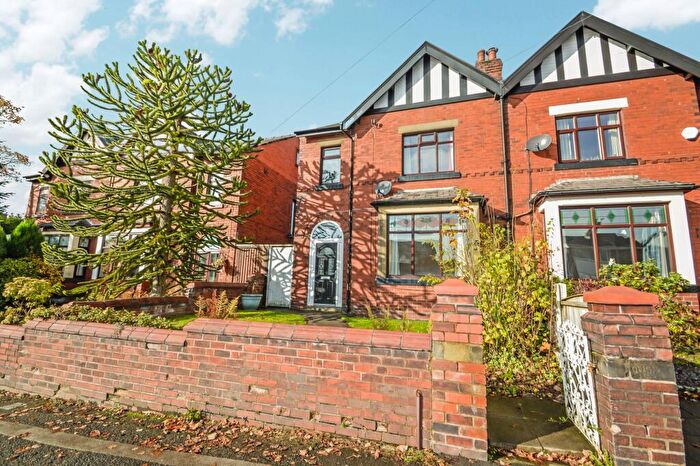 4 Bedroom Semi-Detached House To Rent In Parr Lane, Bury, BL9