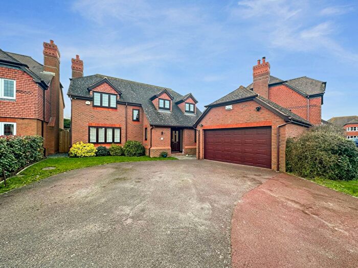 4 Bedroom Detached House For Sale In Woodruff Close, Rainham, Gillingham, Kent, ME8