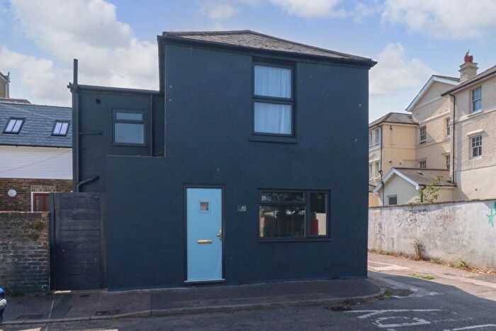 2 Bedroom Detached House For Sale In Clifton Road, Margate, CT9