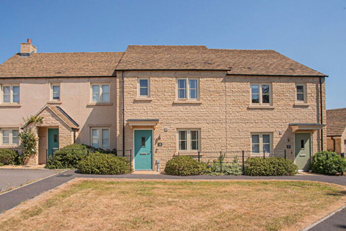3 Bedroom Terraced House For Sale In Dearnley Close, Tetbury, GL8