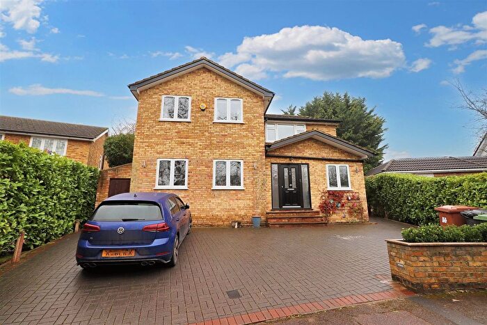 4 Bedroom Detached House To Rent In Shenley Hill, Radlett, WD7
