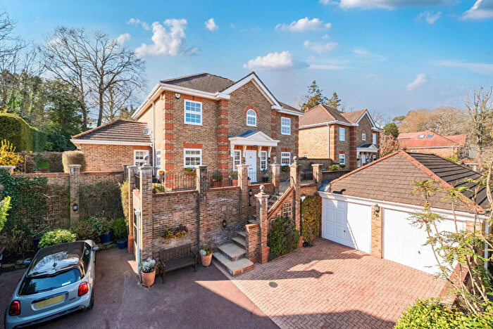 4 Bedroom Detached House For Sale In Allen House Park, Hook Heath, GU22