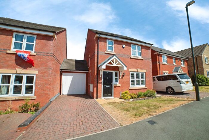 3 Bedroom Detached House For Sale In Aumonier Way, Alfreton, DE55