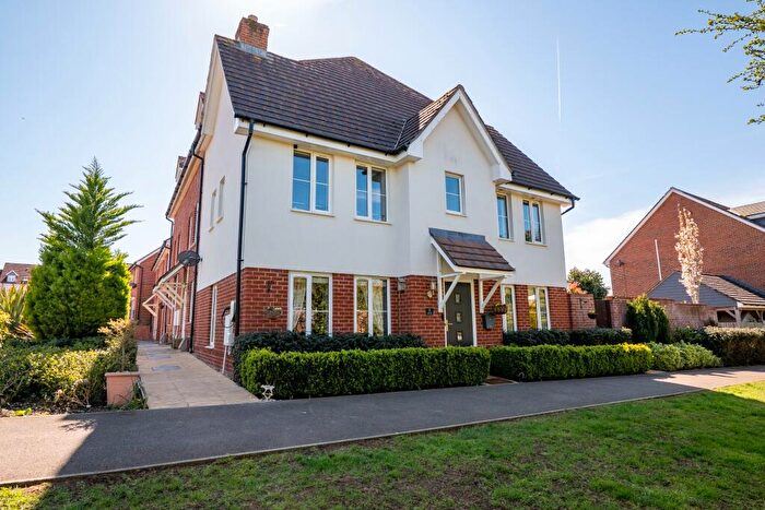 3 Bedroom End Of Terrace House For Sale In Mundy Road, Picket Piece, SP11