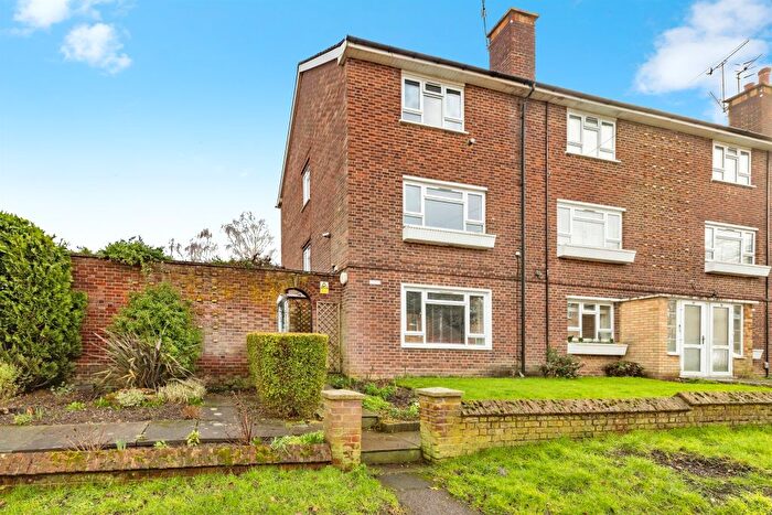 2 Bedroom Maisonette For Sale In Bournehall Road, Bushey, WD23