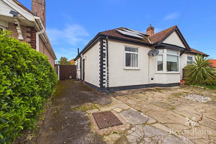 2 Bedroom Bungalow For Sale In Roy Avenue, Prestatyn, Denbighshire, LL19