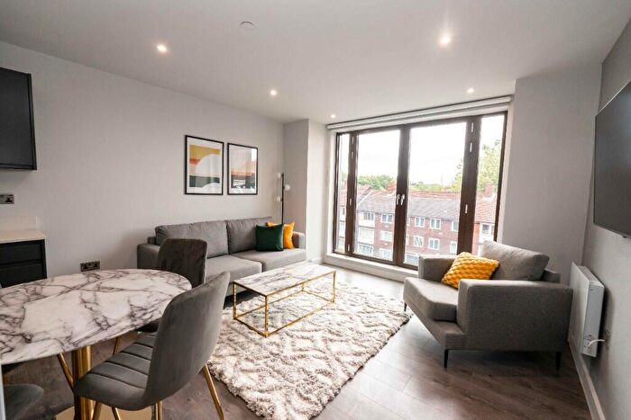 2 Bedroom Apartment To Rent In Parliament Square, Liverpool, Merseyside, L1