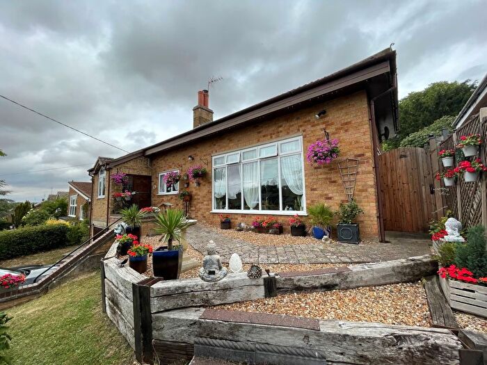 4 Bedroom Detached Bungalow For Sale In Robins Meadow, Spring Hill, Little Staughton, Bedfordshire, MK44