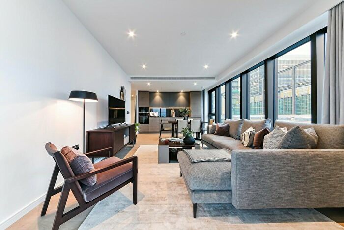 2 Bedroom Apartment To Rent In George Street, London, E14
