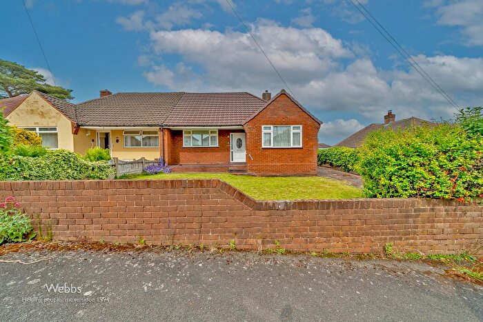 2 Bedroom Bungalow For Sale In Mount Avenue, Hednesford, Cannock, WS12