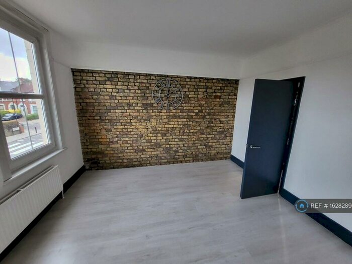 4 Bedroom Maisonette To Rent In Sangley Road, London, SE6