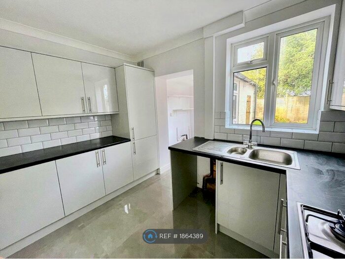 2 Bedroom Terraced House To Rent In Kenyngton Drive, Sunbury-On-Thames, TW16