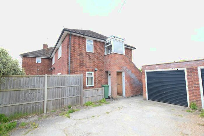 2 Bedroom Apartment To Rent In Chapel Lane, Farnborough, Hampshire, GU14