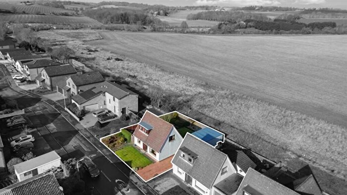 3 Bedroom Detached House For Sale In Glenavon Drive, Cairneyhill, KY12