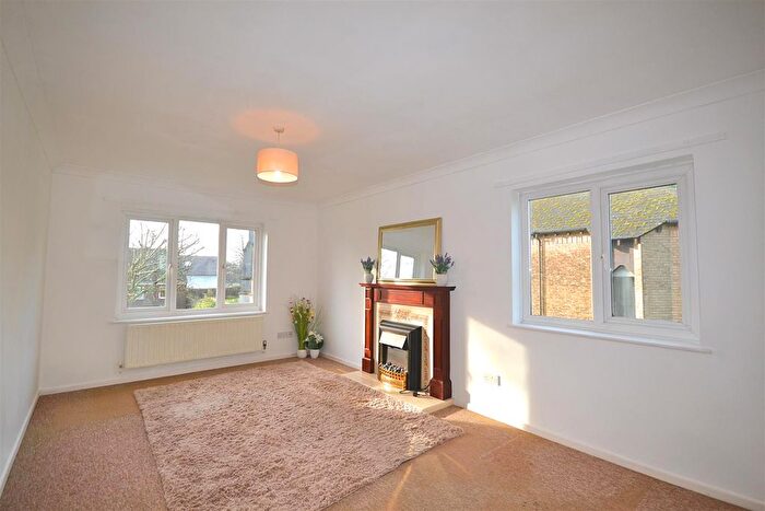 2 Bedroom Flat For Sale In Church Acre, Fordington, Dorchester, DT1