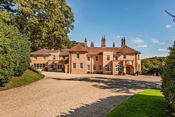 7 Bedroom Country House For Sale In Crossways, Kintbury, Hungerford, Berkshire, RG17