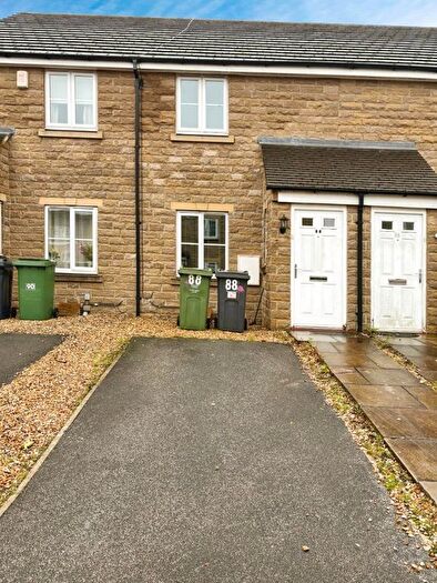 2 Bedroom Property To Rent In Highfield Chase, Staincliffe, Dewsbury, WF13