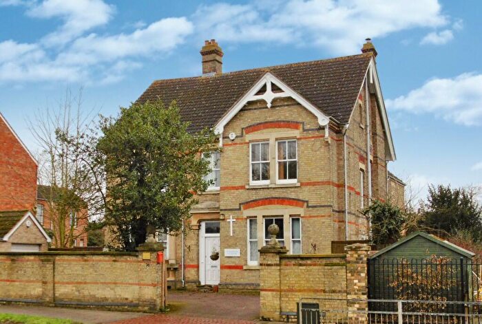 5 Bedroom Detached House To Rent In Clapham Road, Bedford, Bedfordshire, MK41