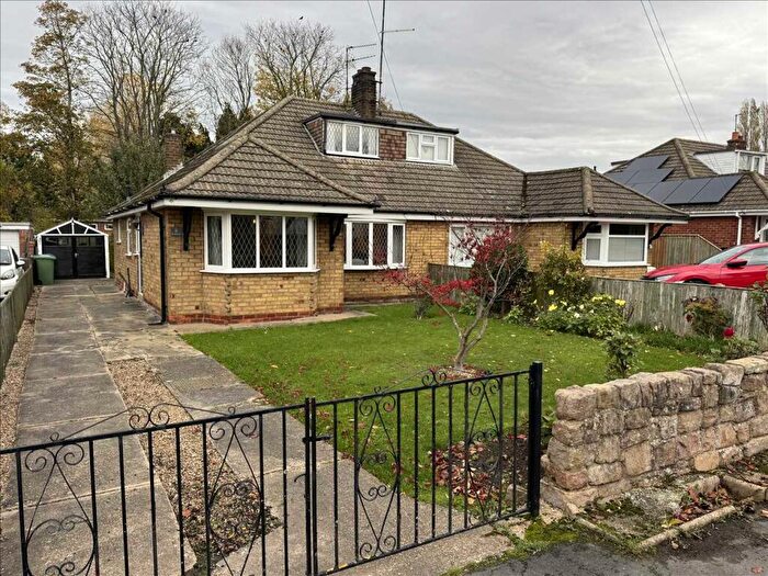3 Bedroom Semi-Detached Bungalow For Sale In Poplar Road, Healing, Grimsby, DN41