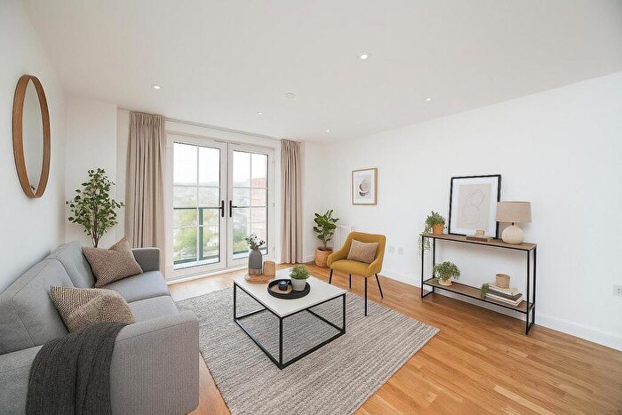 1 Bedroom Apartment For Sale In Upperton Road, Eastbourne, BN21