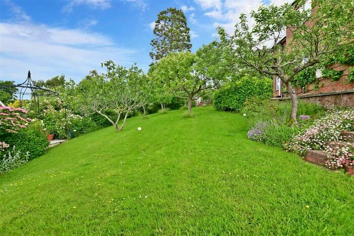 4 Bedroom Semi-Detached House For Sale In Cranbrook Road, Tenterden, Kent, TN30