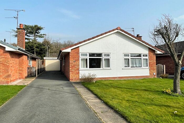 3 Bedroom Detached Bungalow For Sale In Mereheath Park, Knutsford, WA16
