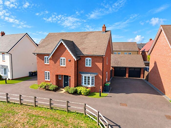 4 Bedroom Detached House For Sale In Edith Avenue, Great Denham, Bedford, MK40