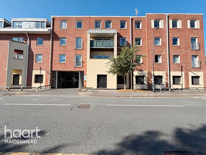 2 Bedroom Apartment To Rent In Moorbridge Road, Maidenhead, SL6